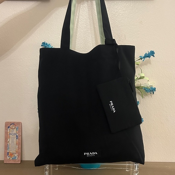 PRADA Beauty Reversible Green Mint and Black Tote with Black Pouch NWOT - Picture 2 of 6